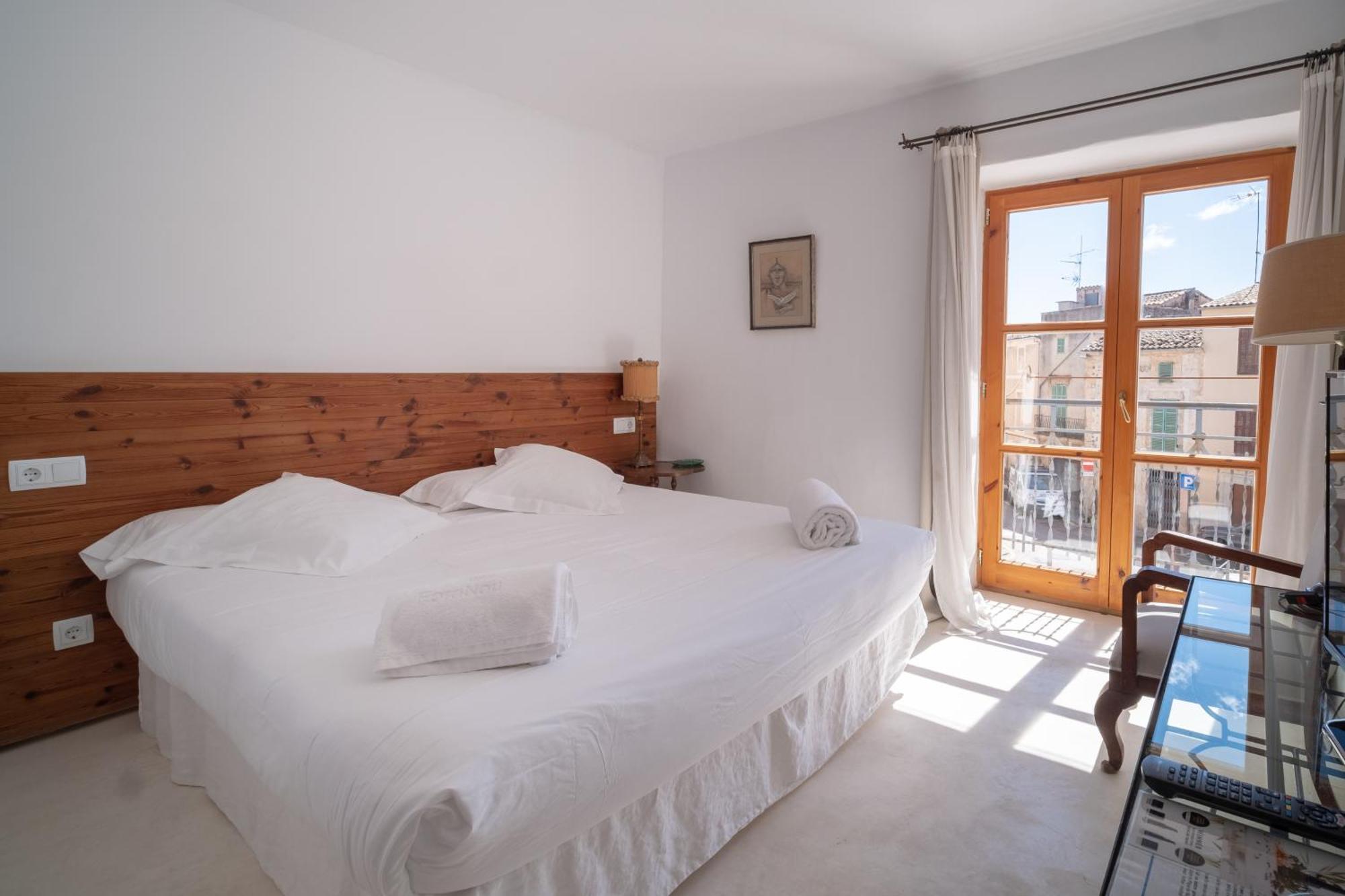 Basic Double Room,1666033931:JPEG