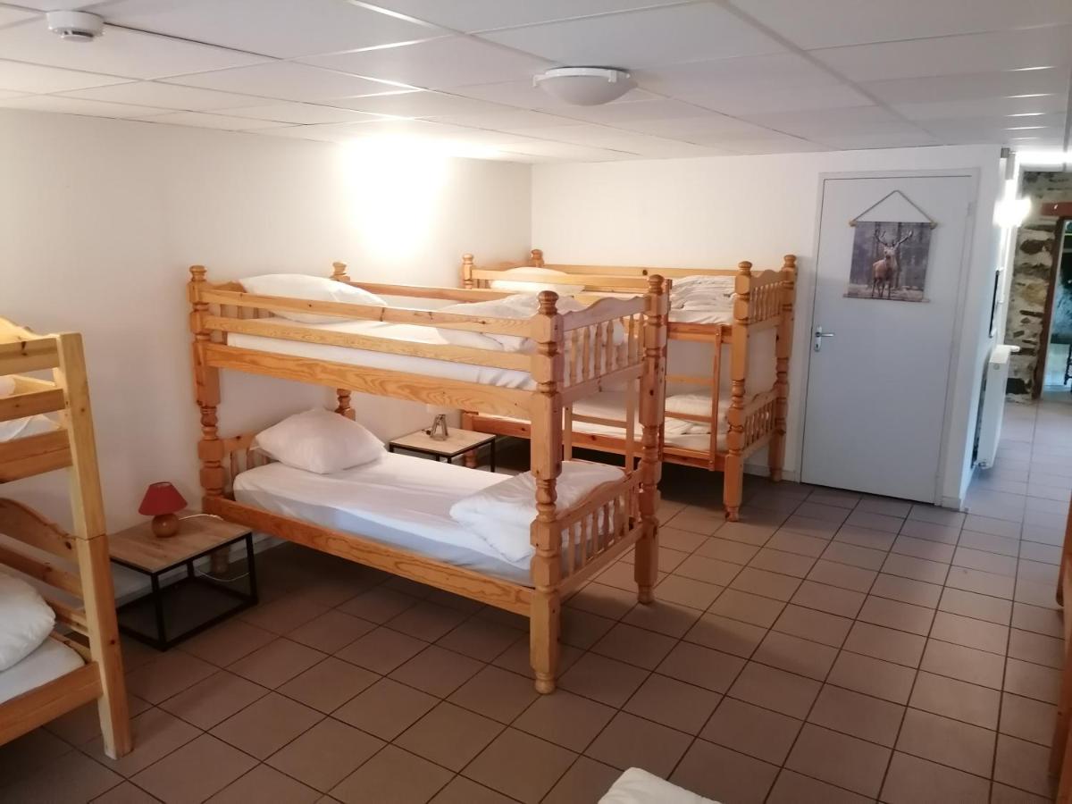 Mixed Dormitory Room