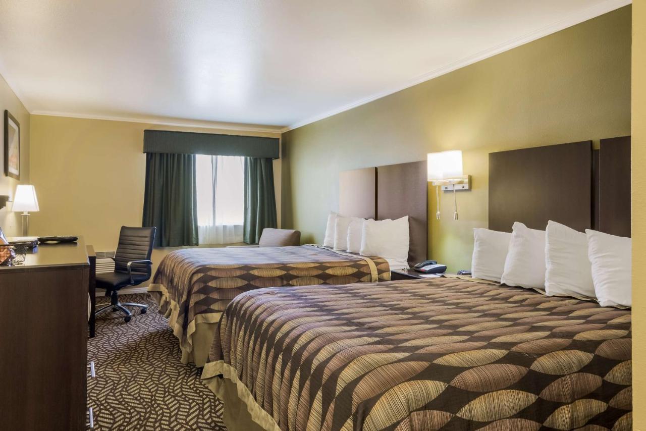 Queen Room Two Queen Beds