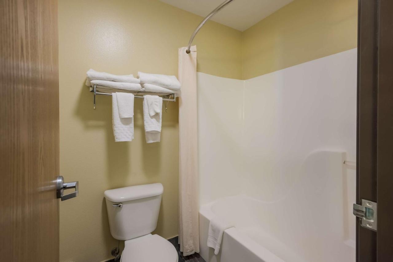 Queen Room Disability Access or Non-Smoking