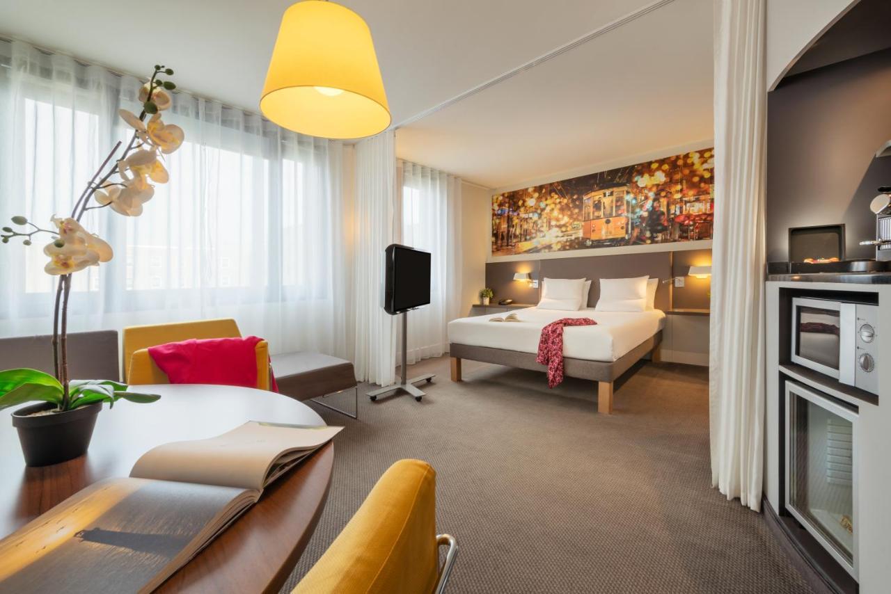 Executive Suite One Double Bed One Sofa Bed