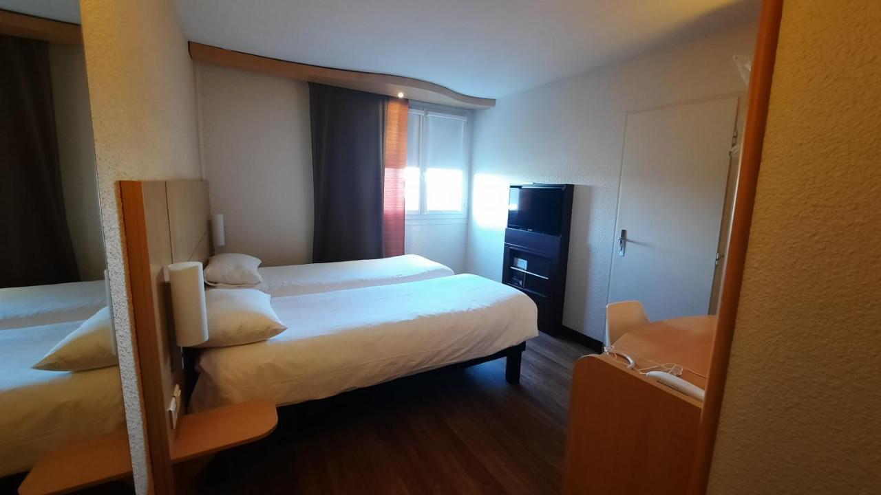 Standard Room Two Single Beds