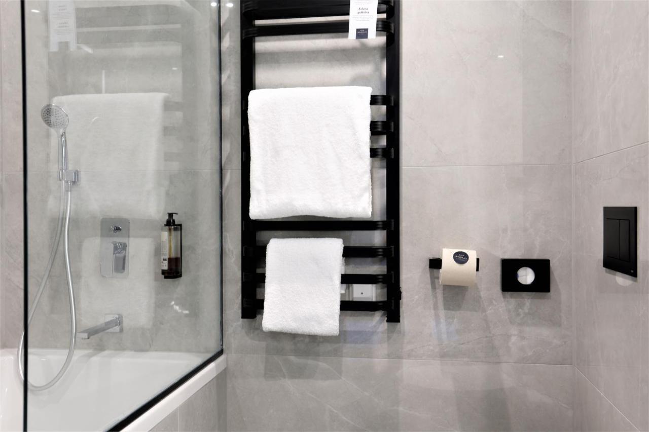 Grand Twin Room,1553566723:JPEG