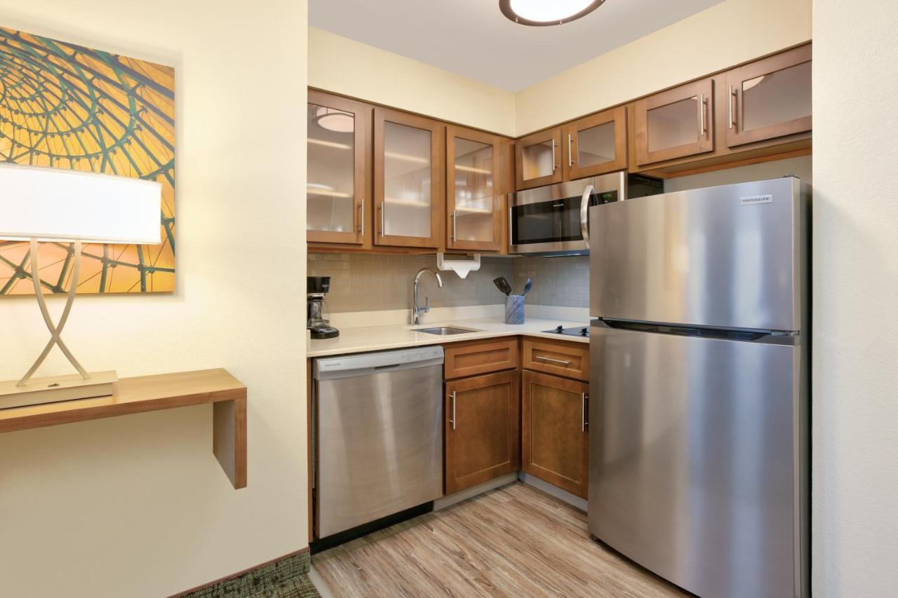 Queen Studio Suite