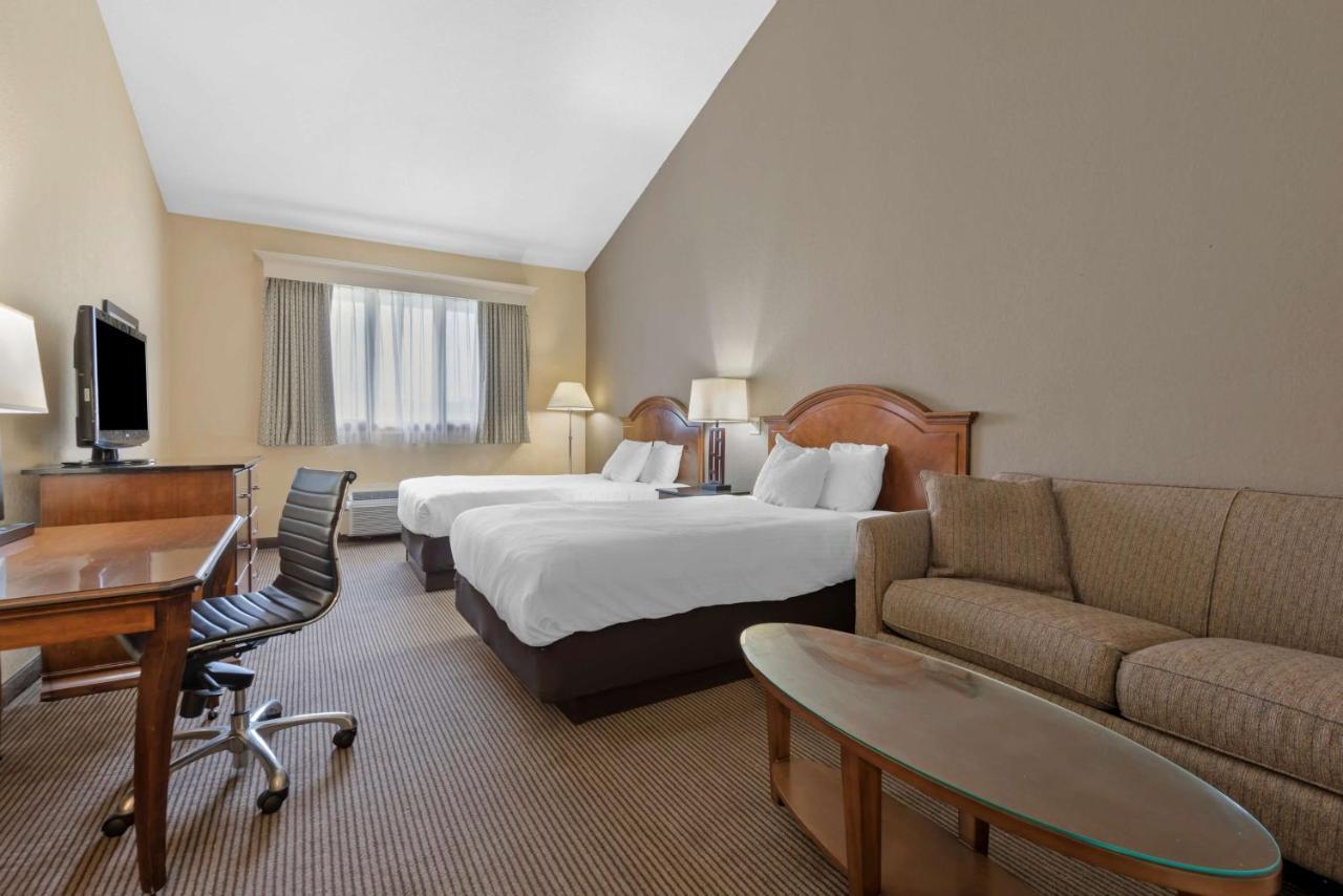 Queen Room Two Queen Beds
