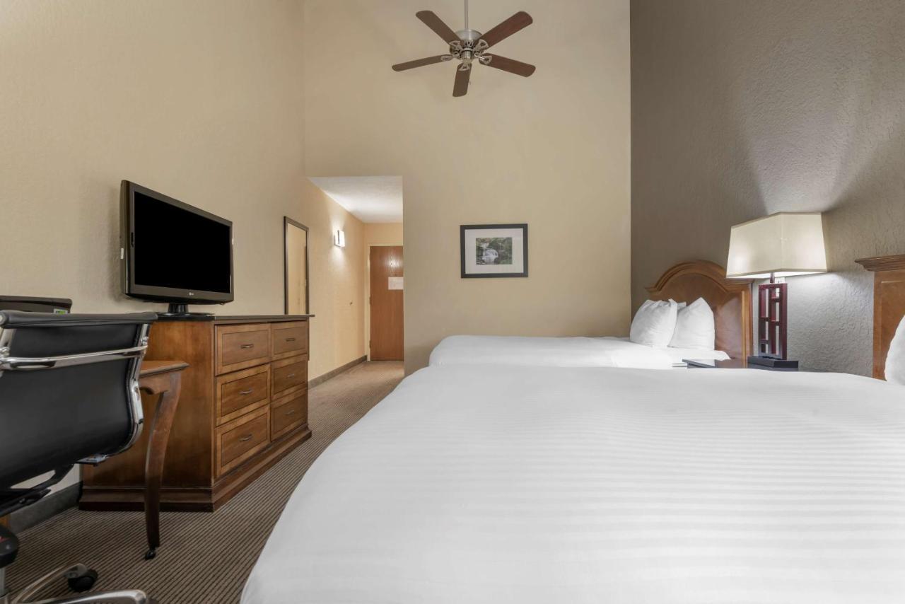 Queen Room Two Queen Beds
