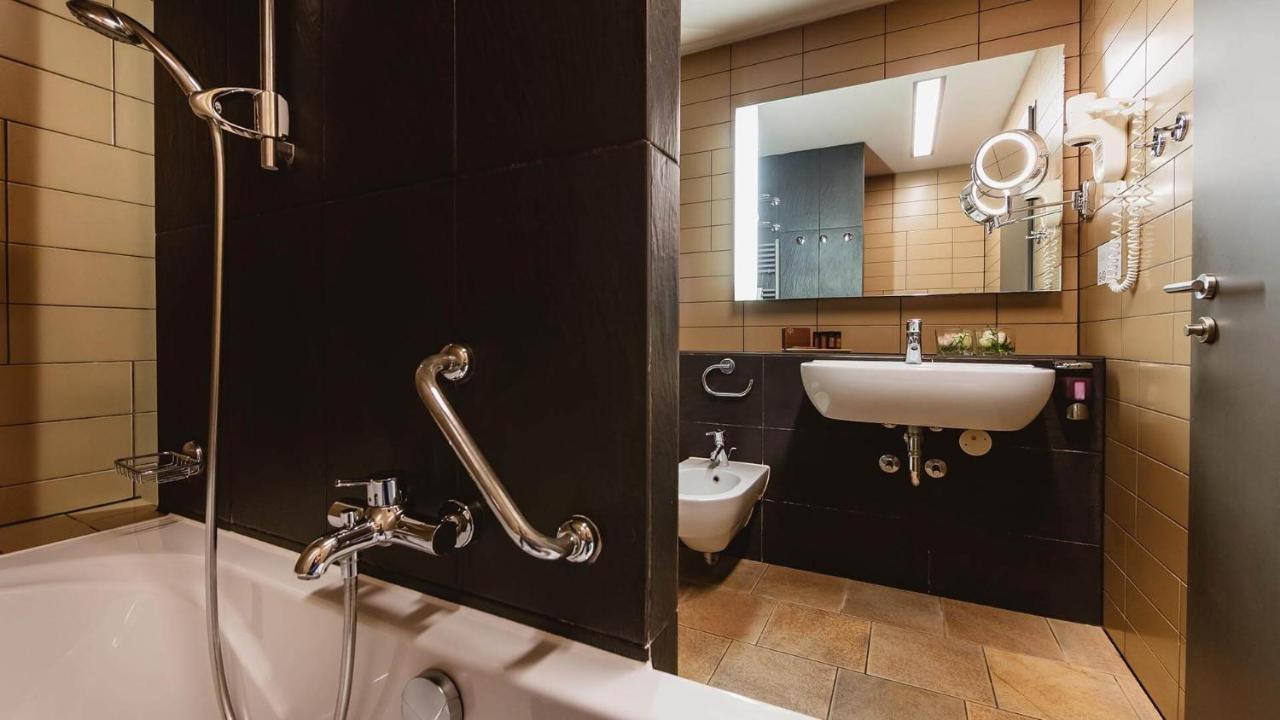Standard Double or Twin Room with Forest View (2 Adults + 1 Child)