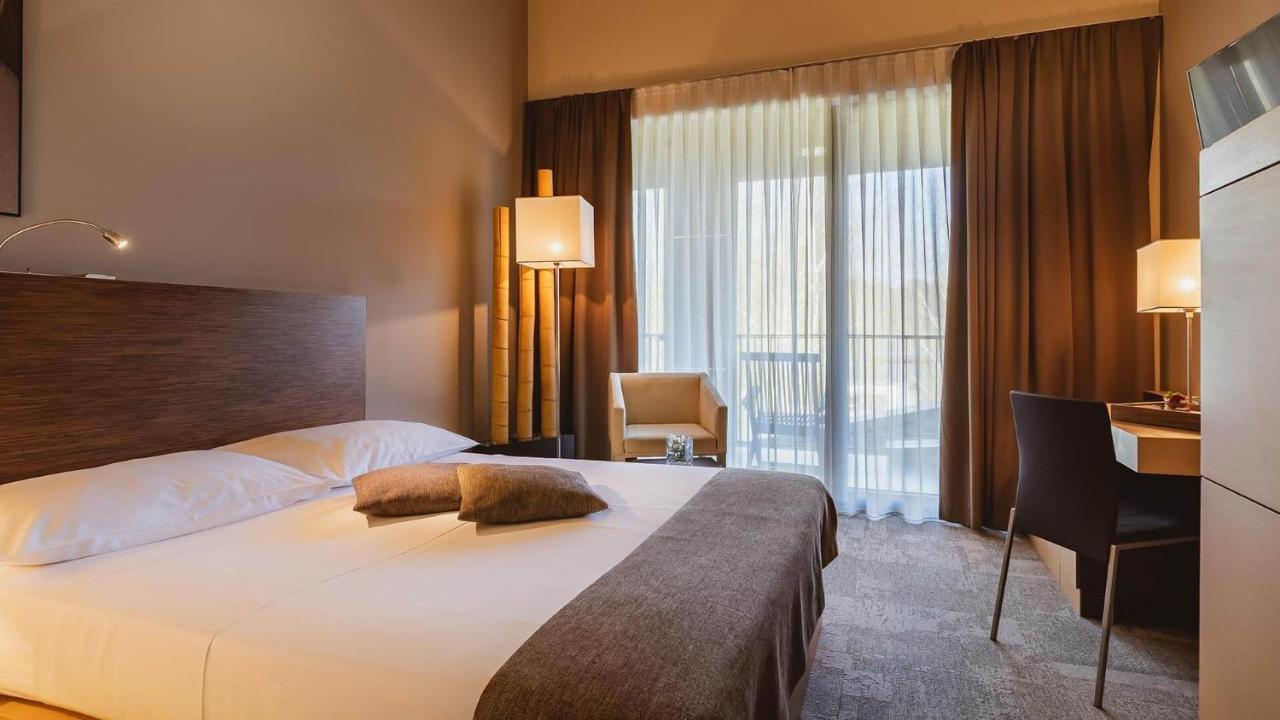 Standard Double or Twin Room Forest View