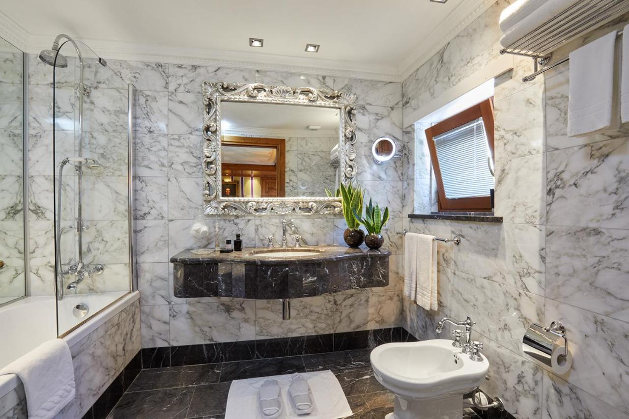 Romantic Double Room