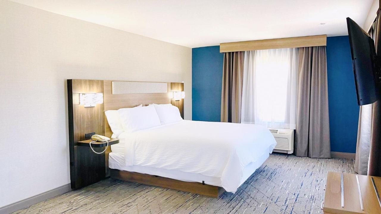 Standard King Room,1317703876:JPEG
