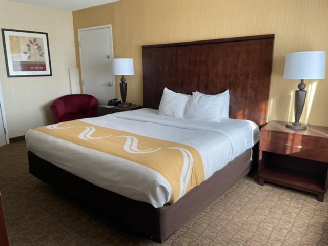 King Room Wheelchair Accessible or Non-Smoking