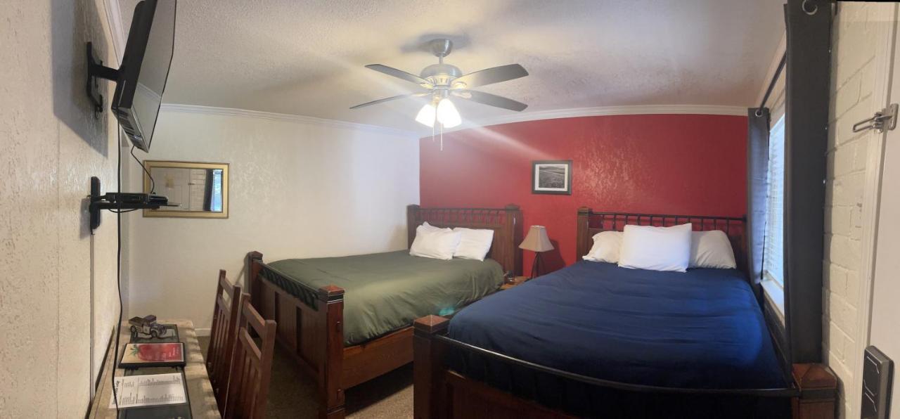 Queen Room Two Queen Beds