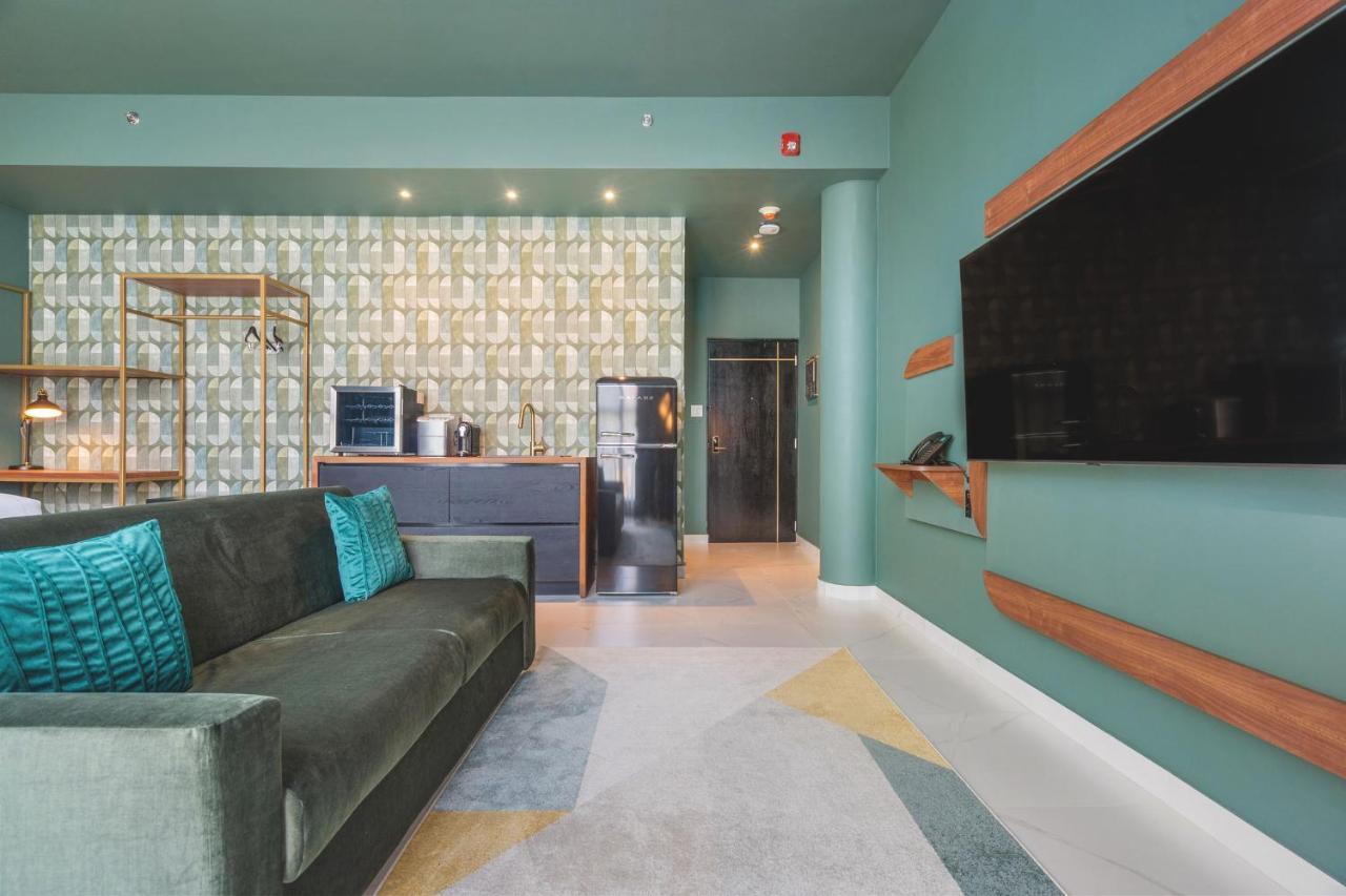 Miramar Executive Suite