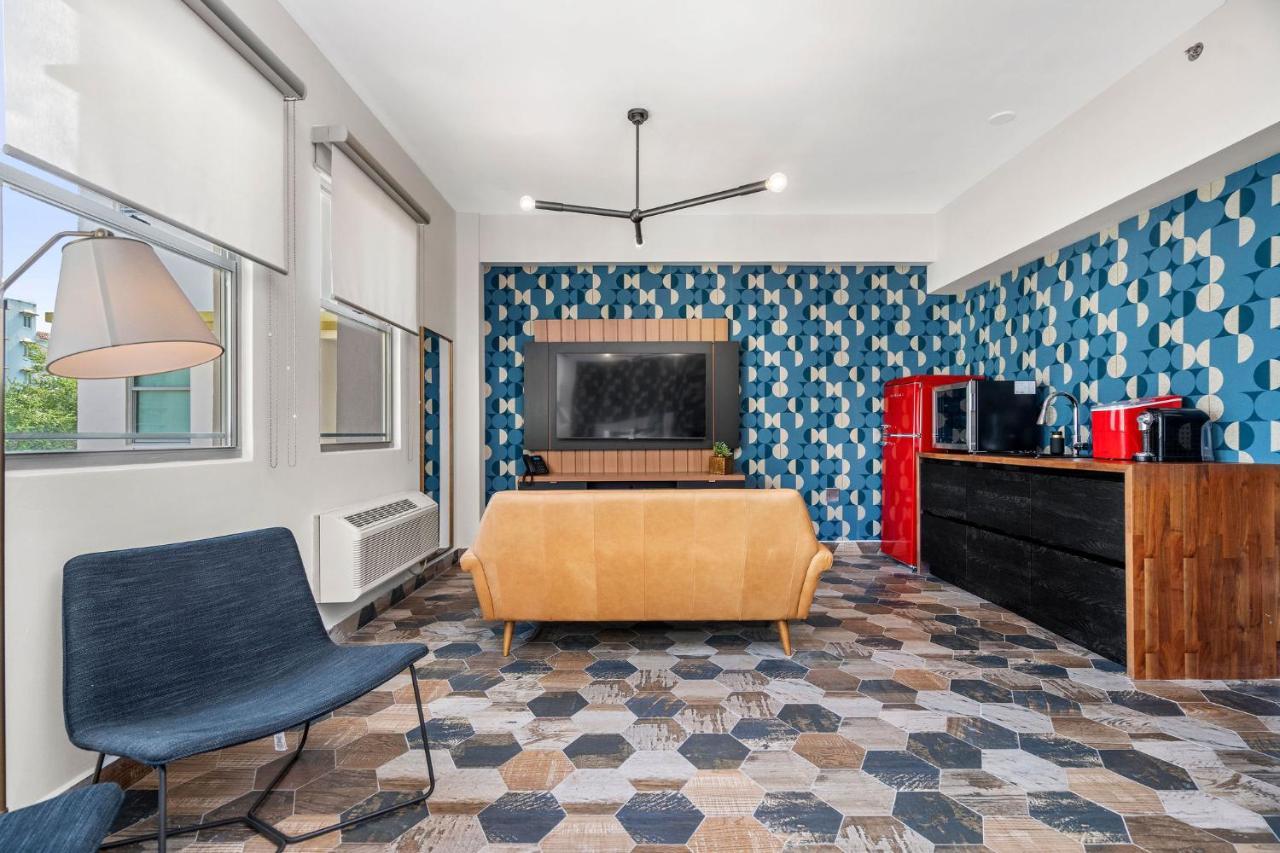 Miramar Jr Suite