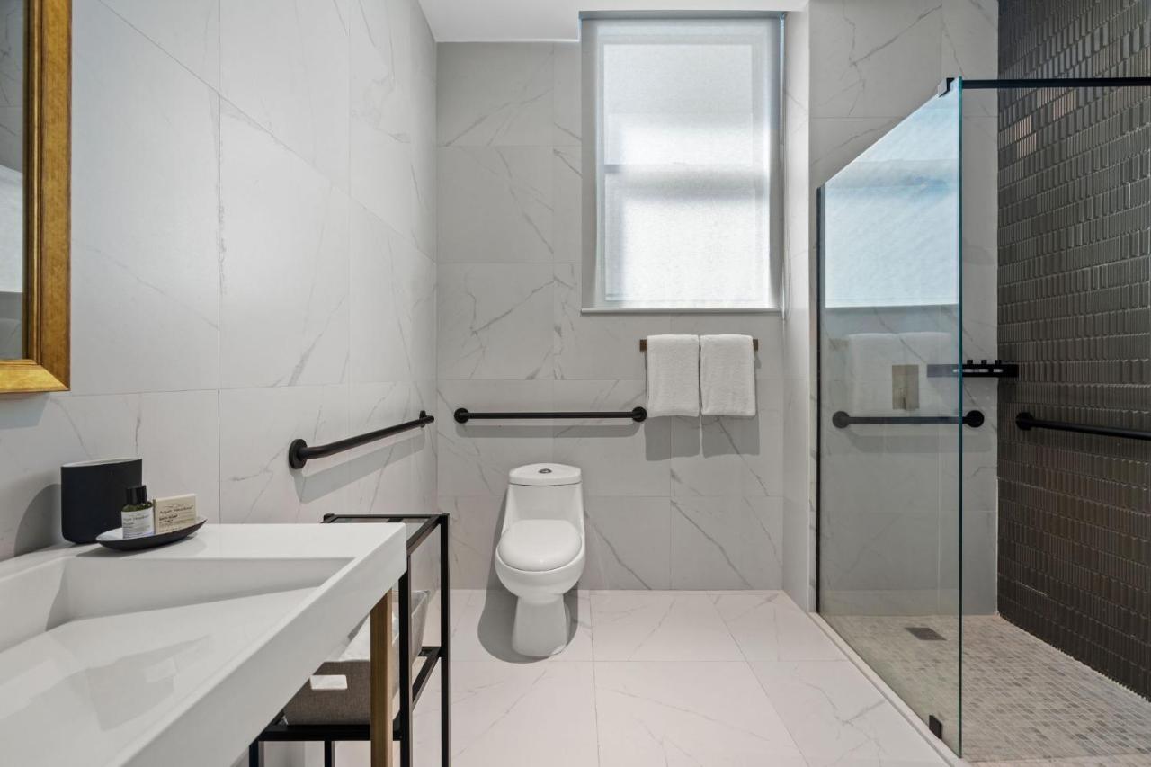 Miramar Suite