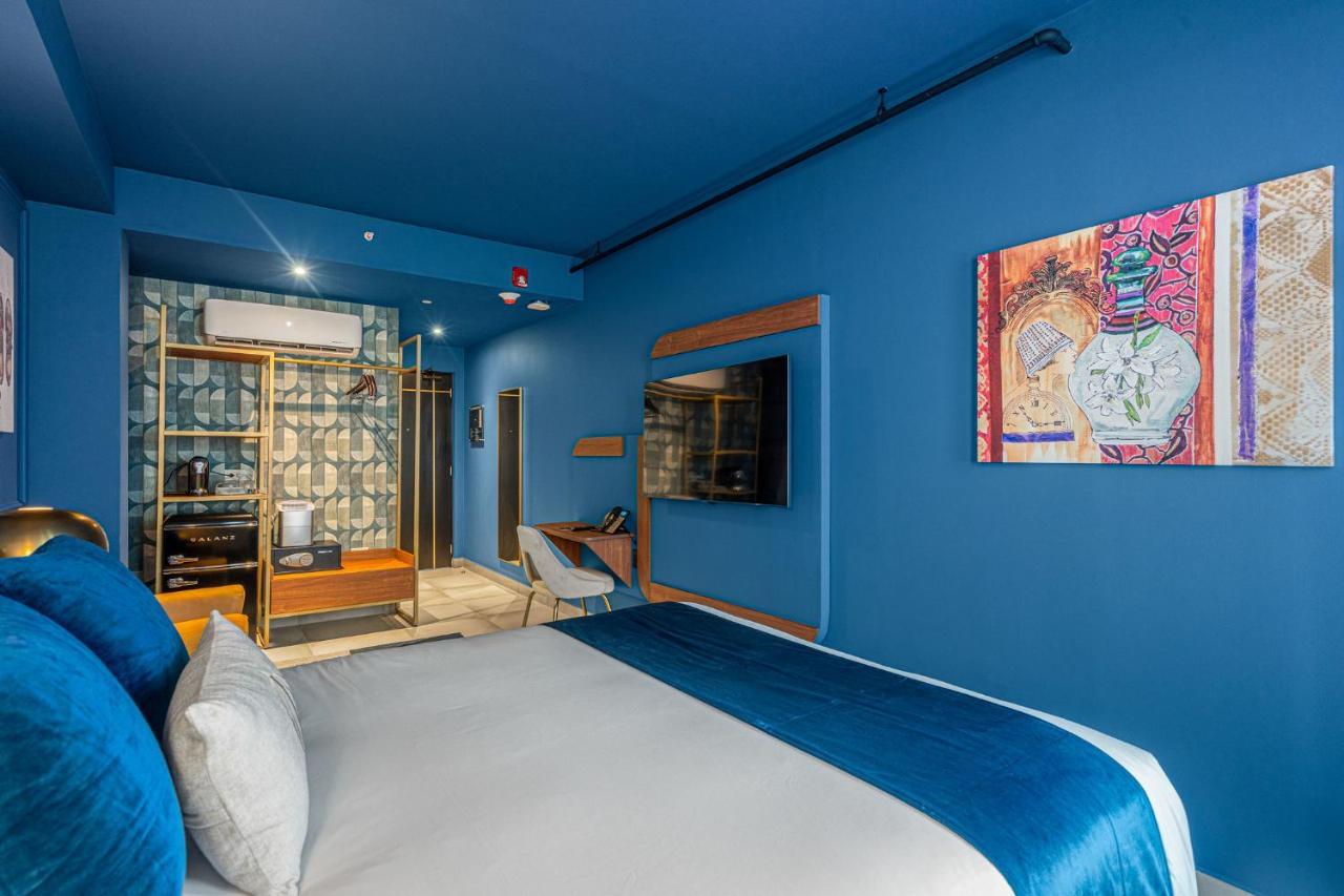 Classic Queen Room
