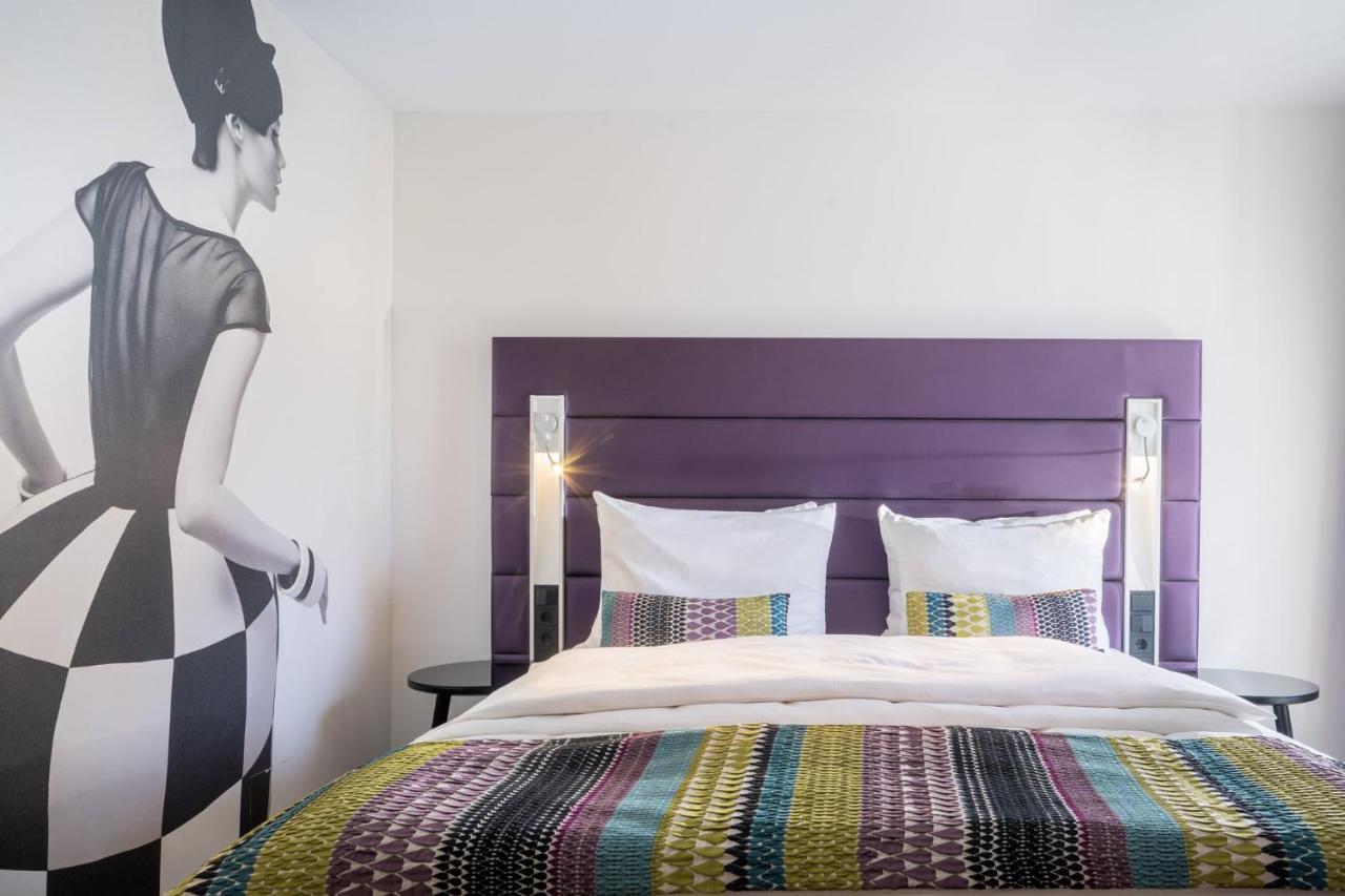 Premium King Room City View