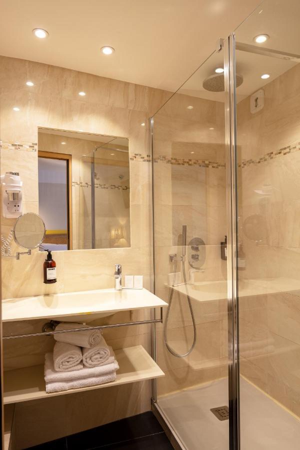 Double Room,1324392481:JPEG