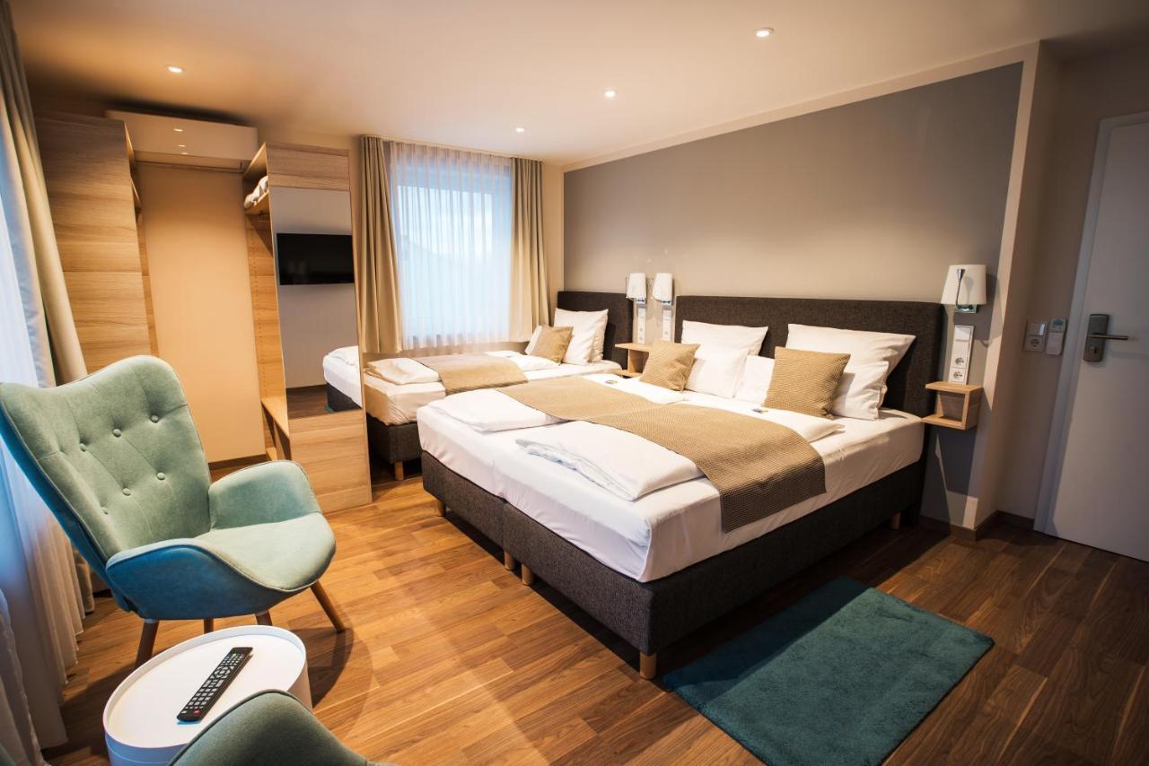 Dreibettzimmer