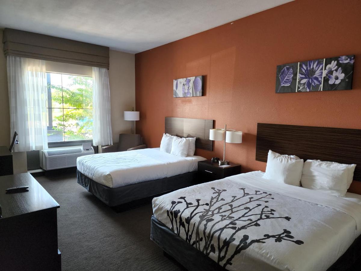 Queen Room with Two Queen Beds - Non-Smoking
