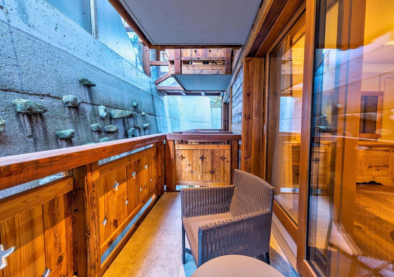 Cosy Room Without View