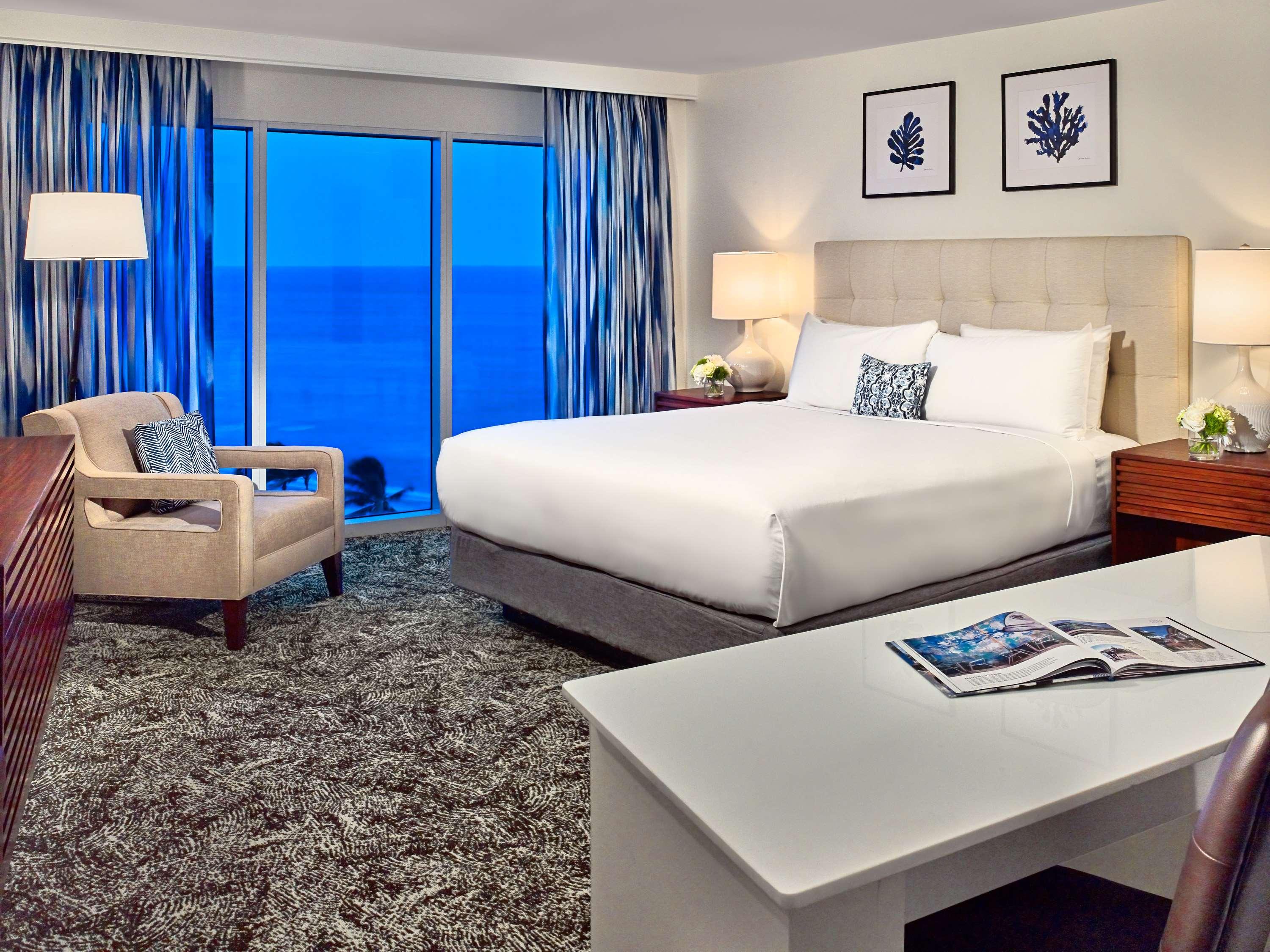 Quarto Preferencial com Cama King-size Ocean Curve
