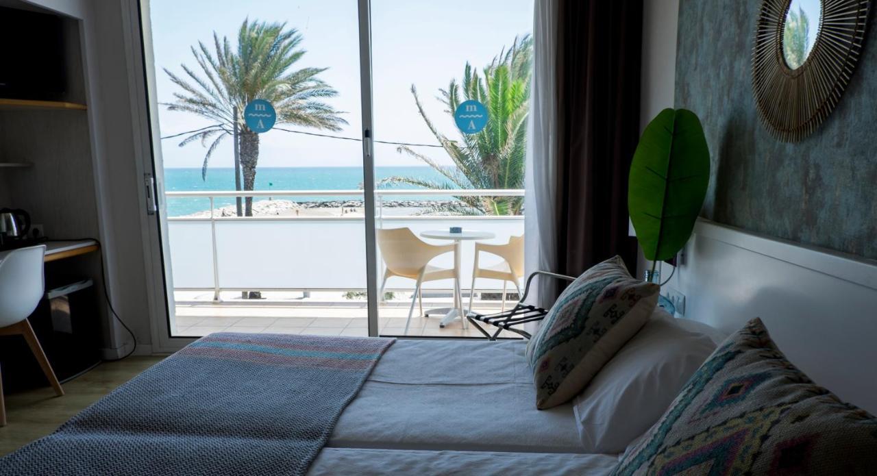 Double or Twin Room Sea View