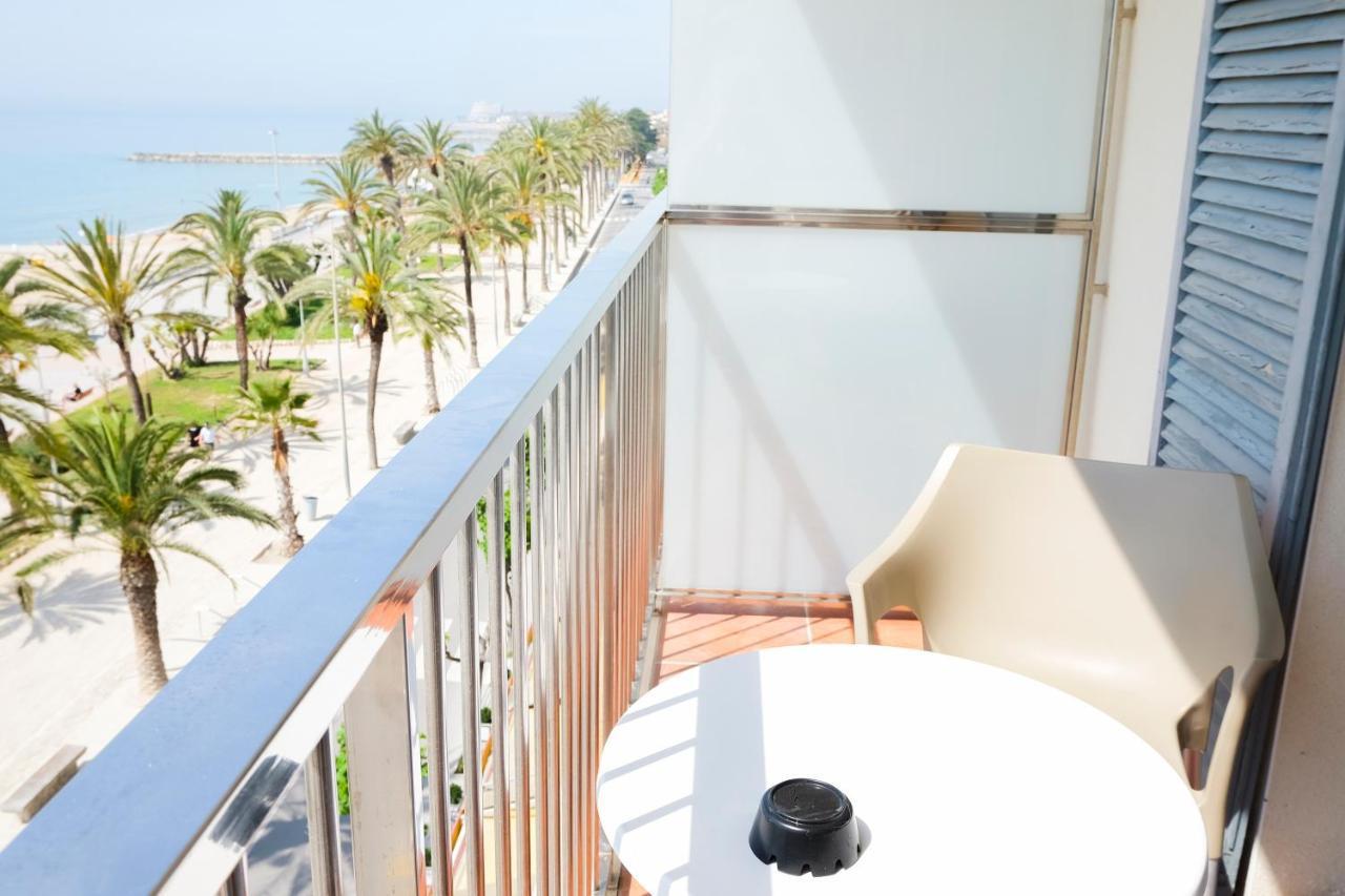 Double or Twin Room Sea View