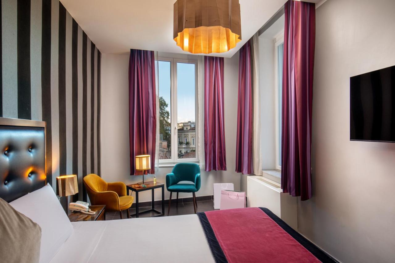 Deluxe Double Room Terrace City View