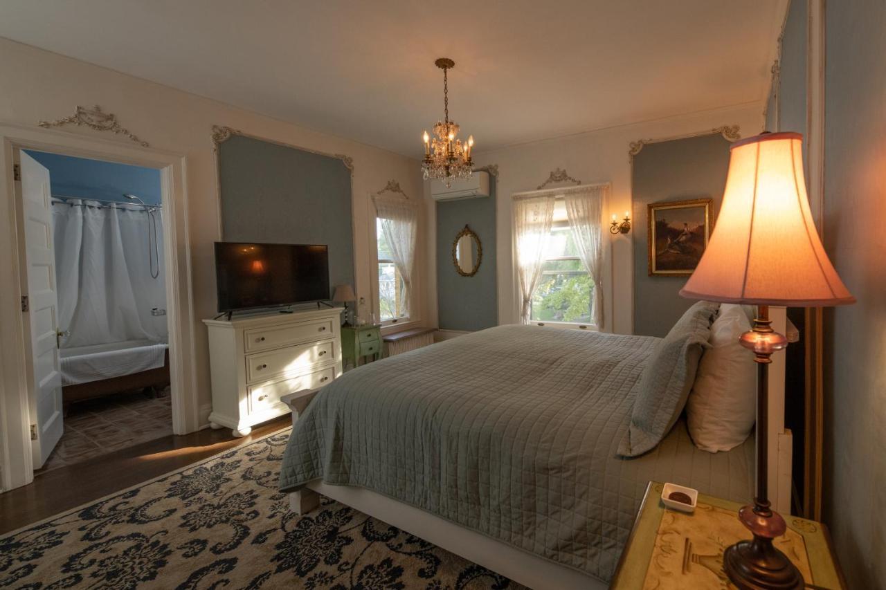 Superior King Room,1336486685:JPEG