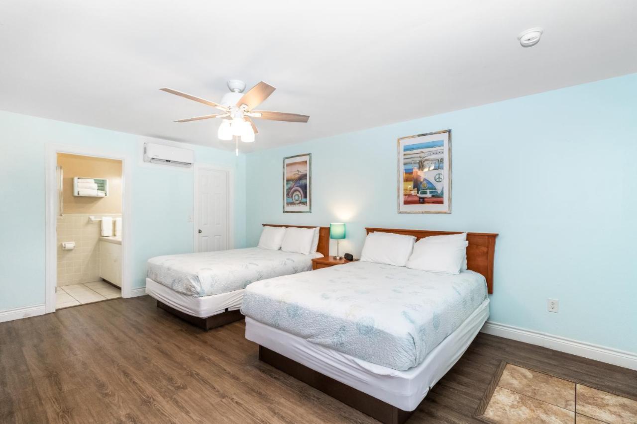 Deluxe Queen Room with Two Queen Beds