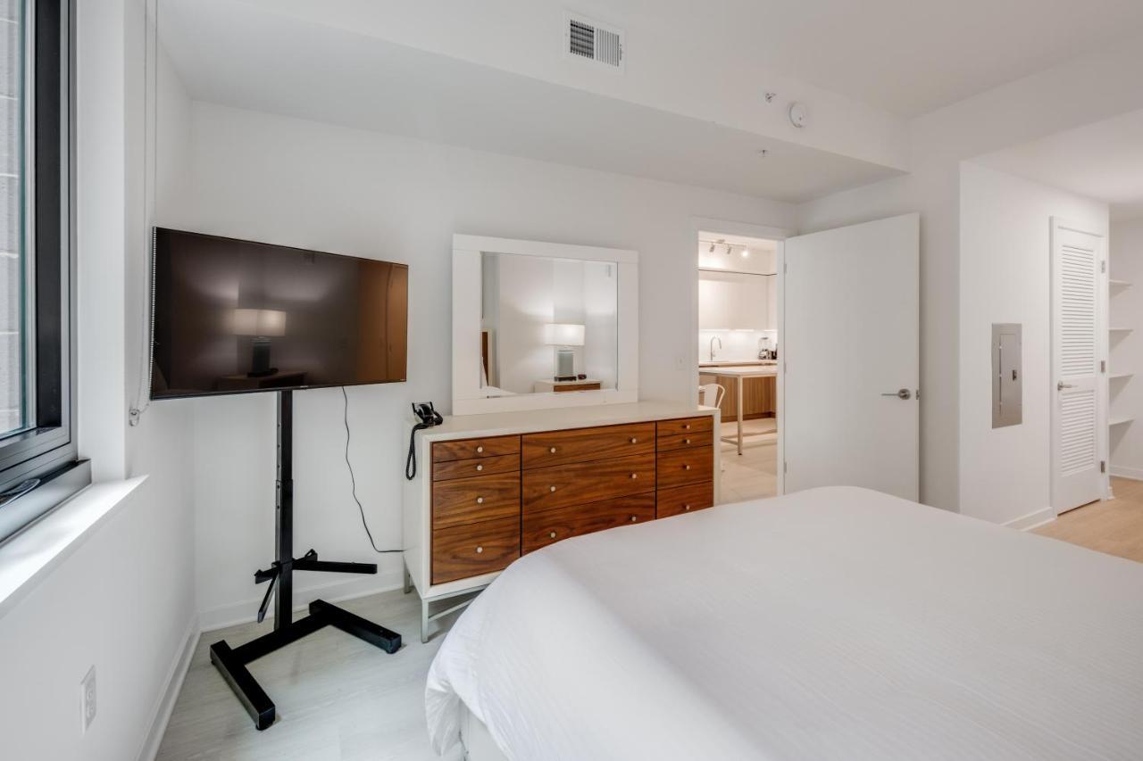 Deluxe One Bedroom Apartment
