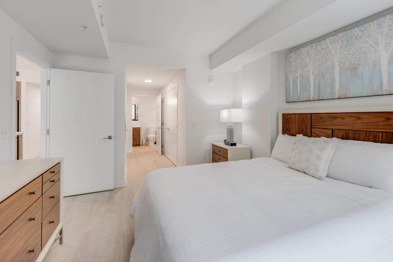 Deluxe One Bedroom Apartment