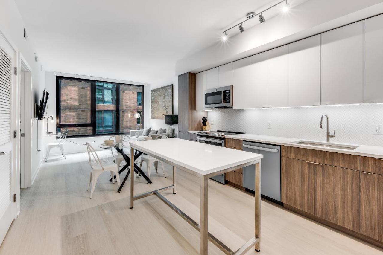 Deluxe One Bedroom Apartment