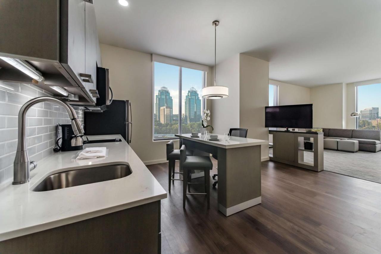 One Bedroom Kitchen Suite Two Queen Beds Sofa Bed