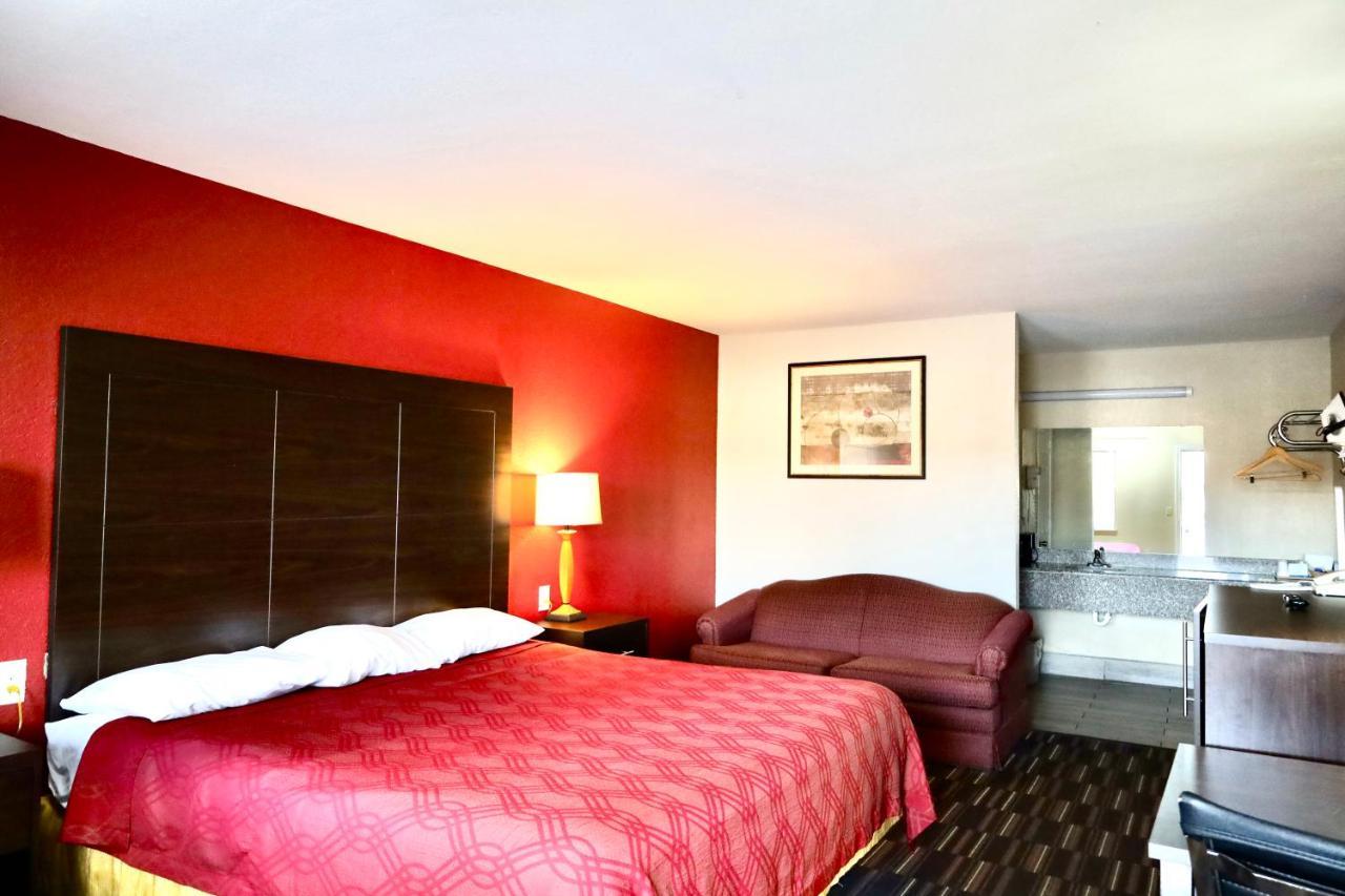King Room with Sofa Bed - Non-Smoking