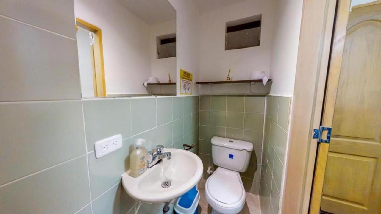 Standard Single Room Shower