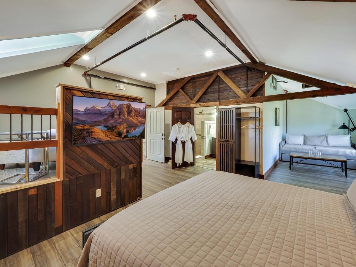 Superior King Room