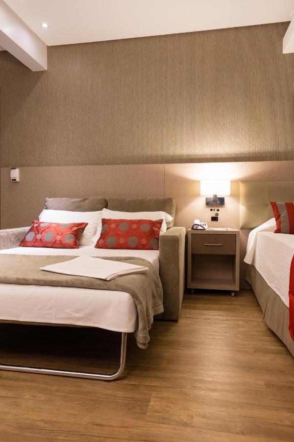 Premium Suite Triple double bed