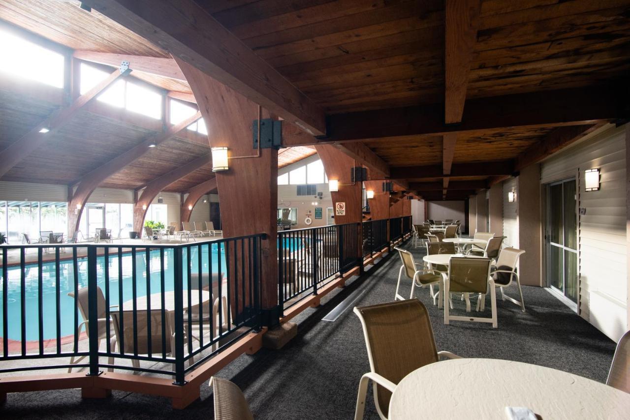 Double Room with Two Double Beds, Balcony and Pool View - Non-Smoking