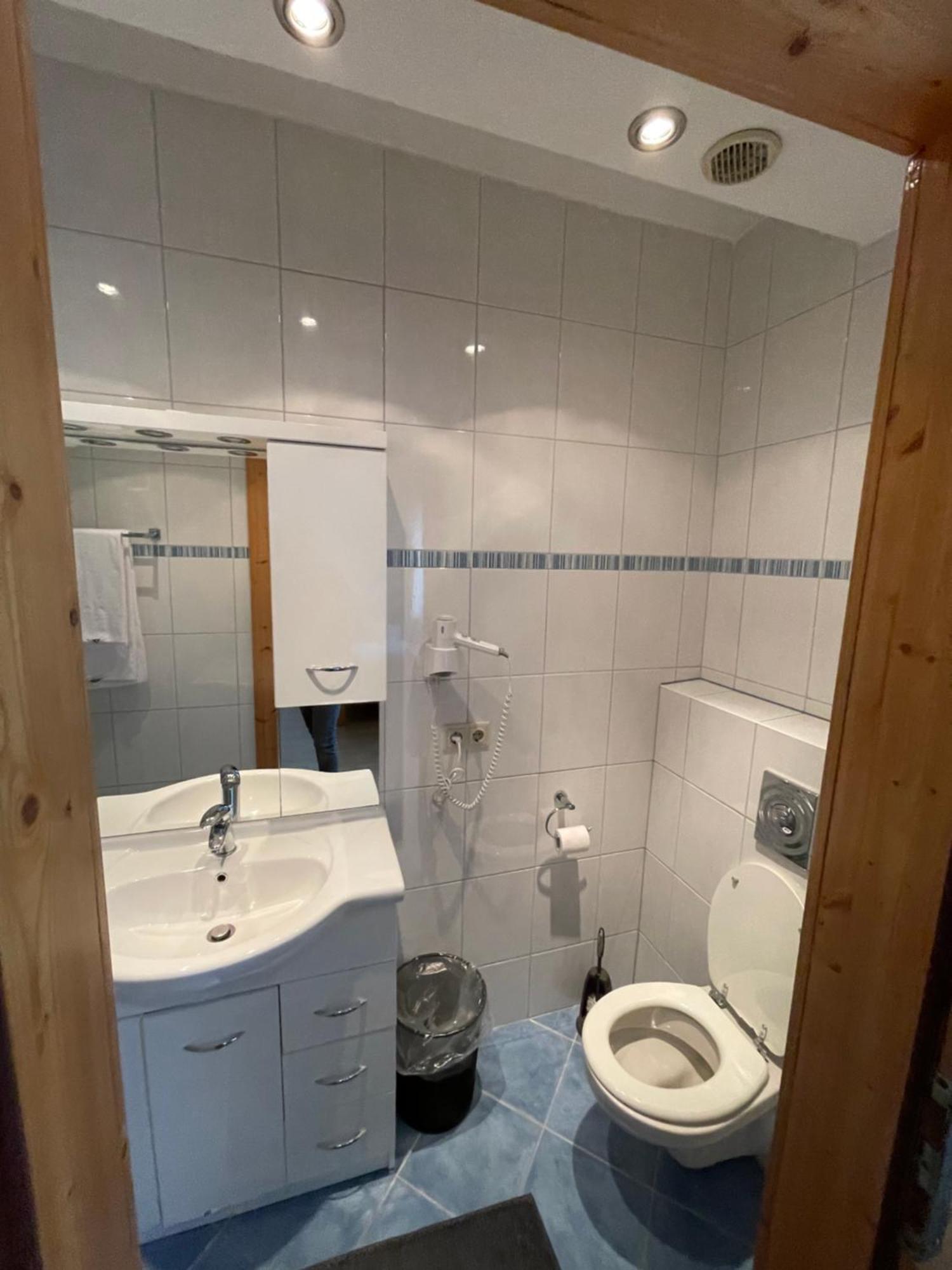Einzelzimmer mit Dusche