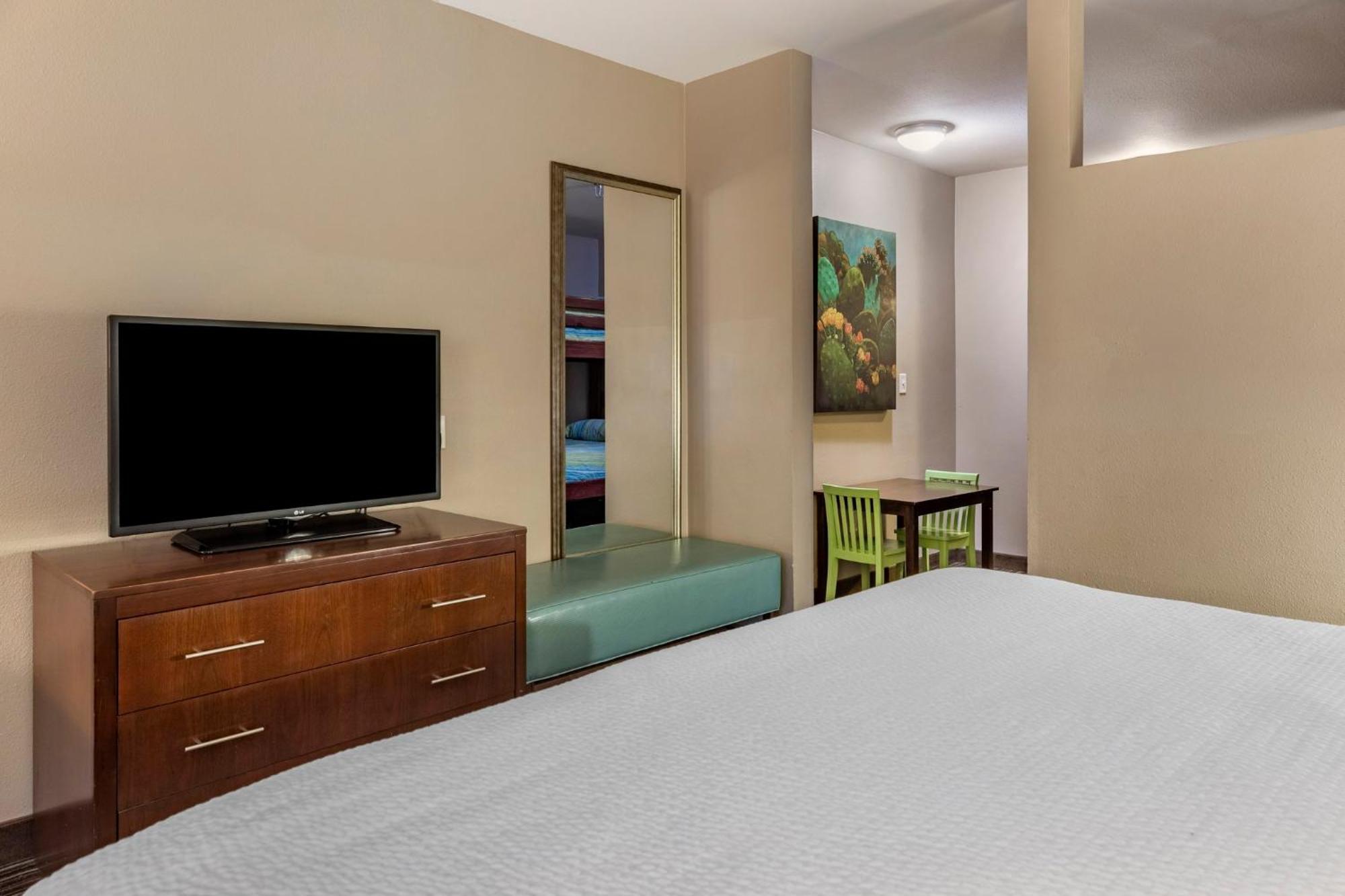 King Suite Bunk Bed Living Area