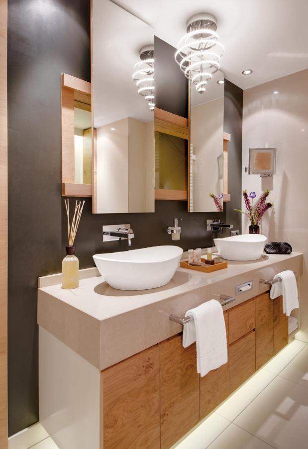Small Suite South