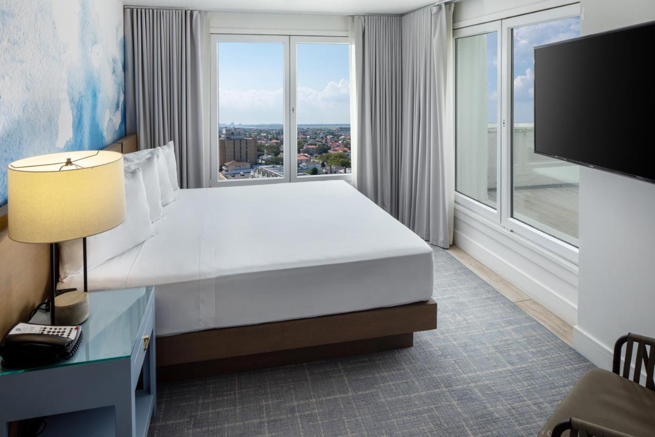 Premium King City View
