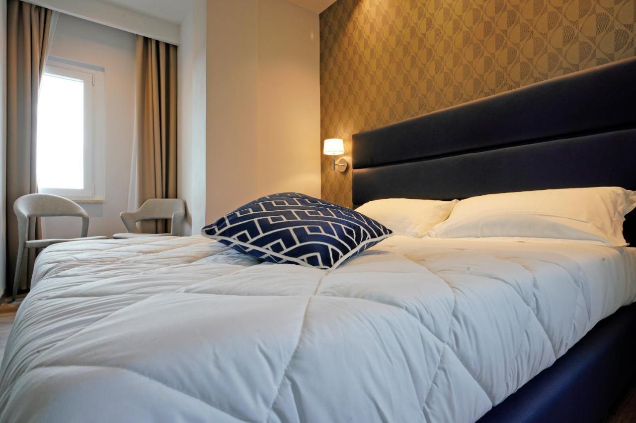 Large Double or Twin Room