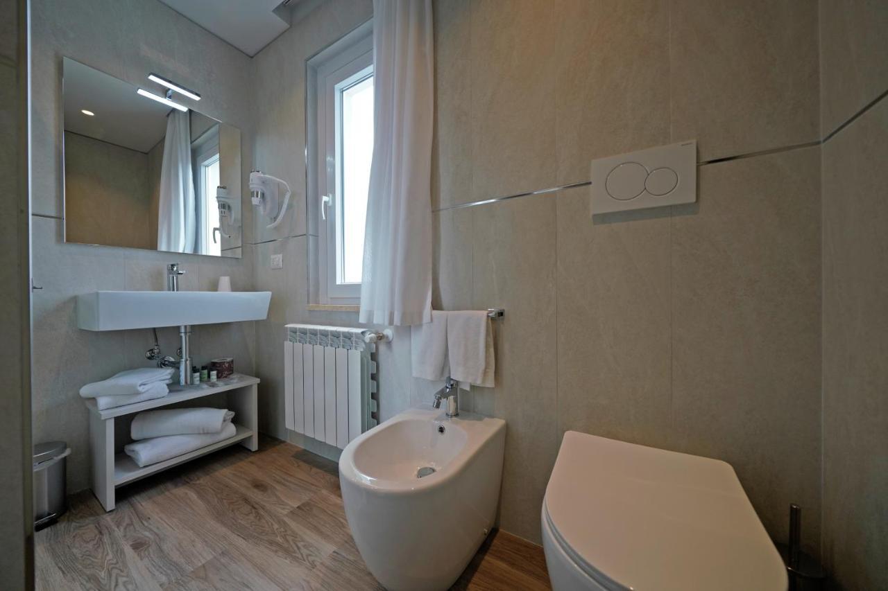 Large Double or Twin Room