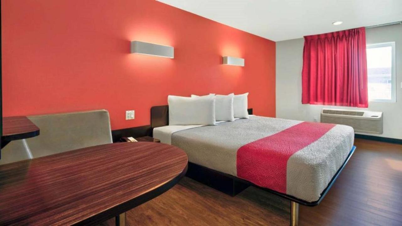 King Room Non-Smoking