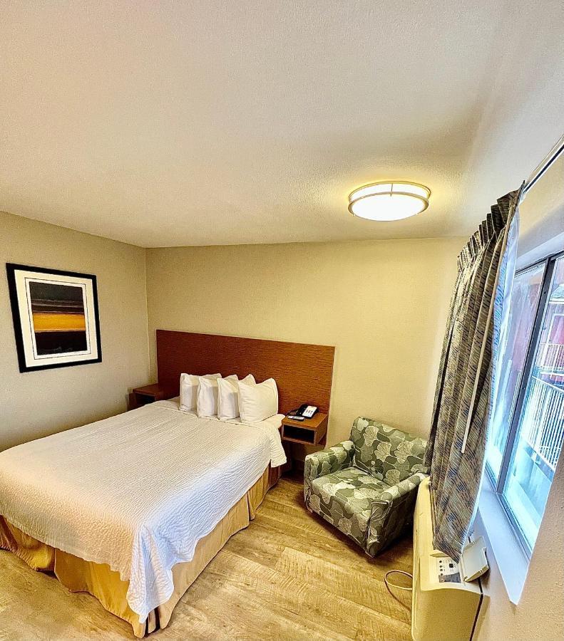 1 Double Bed Mobility or Hearing Accessible Room Tub w or Grab Bars Non-Smoking,1346069639:JPEG