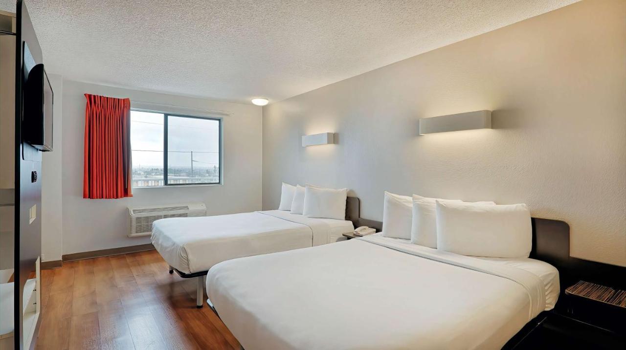 2 Queen Beds | Near Los Angeles International Airport