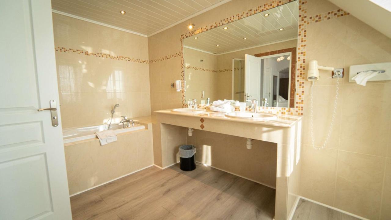 Junior Suite,1697907195:JPEG
